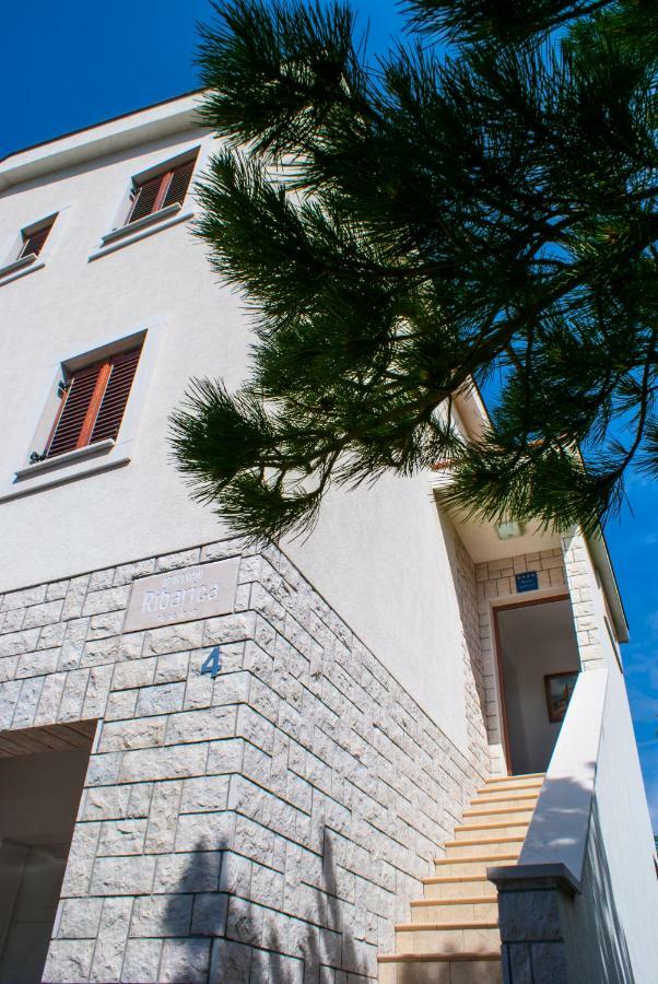 Apartmani Ribarica**** Карлобаг Экстерьер фото